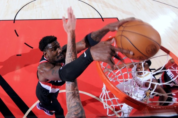Deandre Ayton expected to sign with Lakers after Blazers buyout